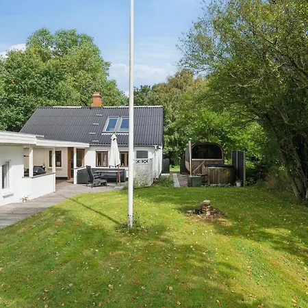 別荘 Lovely In With Sauna